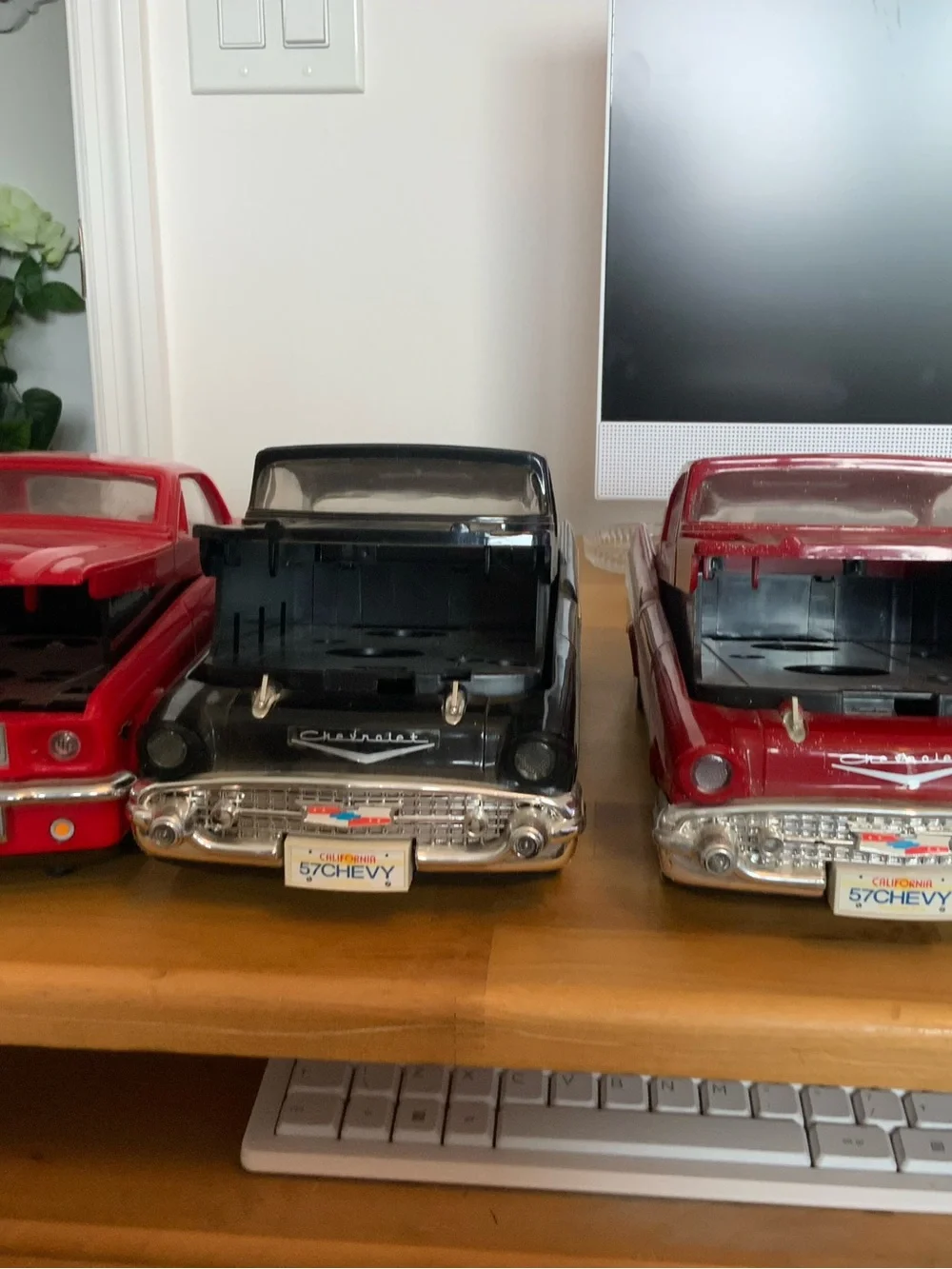 3 Vintage car vhs tape rewinders 1964 mustang, 2 1957 Chevy red & black